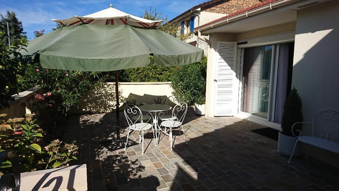 Chez Maryna Bed and Breakfast Longpont-sur-Orge Exteriör bild